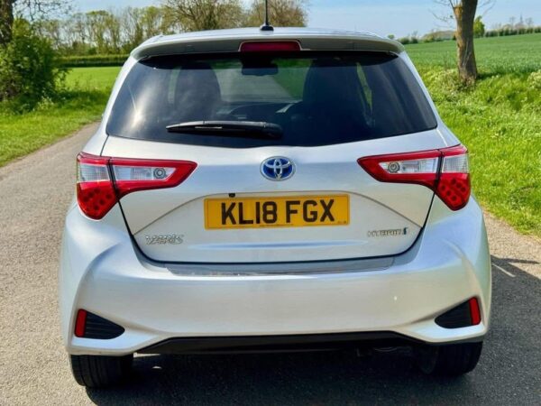 Toyota Yaris - Image 5