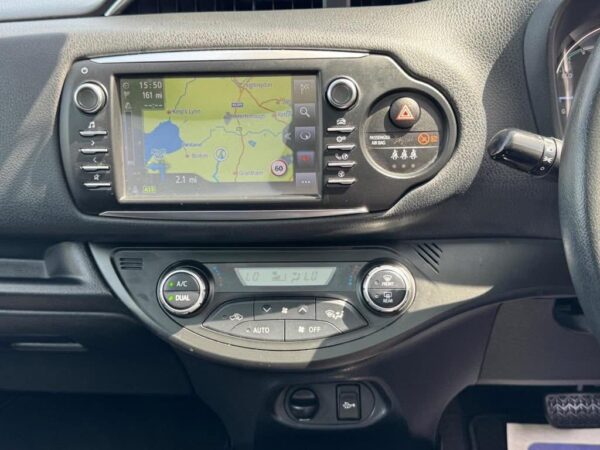 Toyota Yaris - Image 9