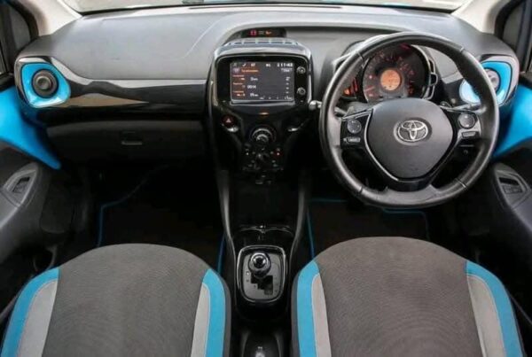 TOYOTA AYGO X-CITE 2 HATCHBACK 1.0 VVT-I AUTO 5DR - Image 6