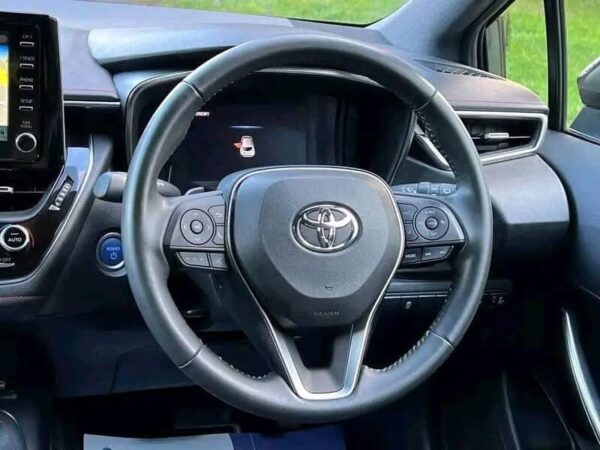 TOYOTA COROLLA - Image 5