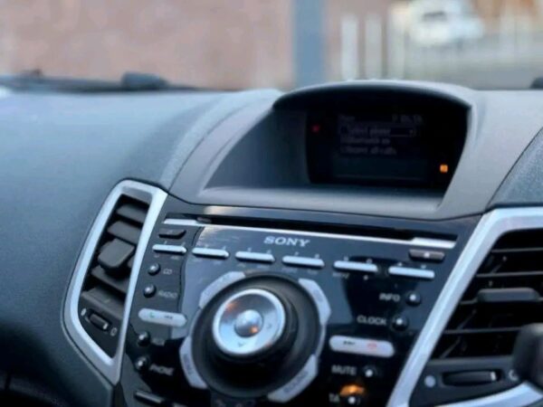 FORD FIESTA - Image 7